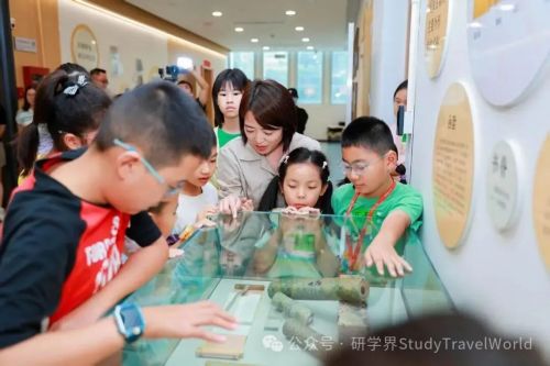 与先贤对话蜀中 “跟着古籍游四川”研学解锁文化新体验