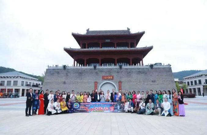 越南河内、胡志明市青年旅游企业代表开启“青年红色研学之旅”