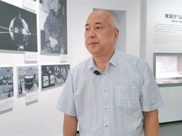 “父亲一定会对国家的发展感到欣慰”
