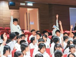 澳门学生在演讲中增强家国情怀
