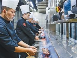 干了30多年，“俺也是国家认证的烧烤料理师啦”（身边的新鲜事）