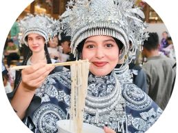 广西桂林：留学生体验非遗魅力（侨乡新貌）