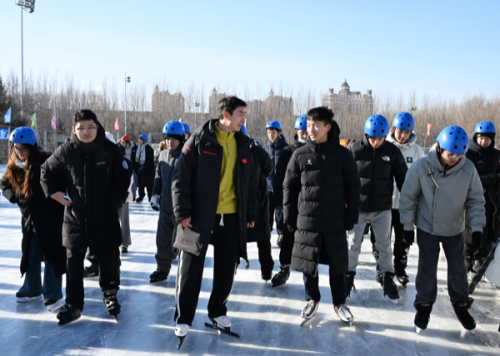 武大靖授课中。吉林大学供图