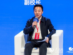 王忠宾：构建全要素、全过程智慧育人新生态