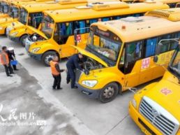 江西赣州：检查校车迎开学