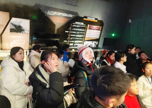 豫见冰雪·郑在出发！郑州郑聚英才研学科技“滨城奇遇记”冬令营圆满收官