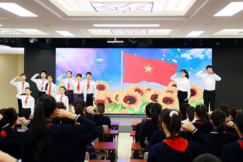 北京市东城区灯市口小学开学典礼现场。学校供图