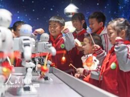 福建泉港：智趣元宵 点亮童心