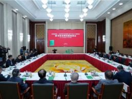 《东风浩浩》新书发布暨出版座谈会在东台举行