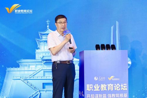 天津职业大学原校长、教育部高等职业教育评价专门委员会副主任委员董刚