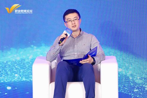 上海工艺美术职业学院党委副书记、校长宋磊
