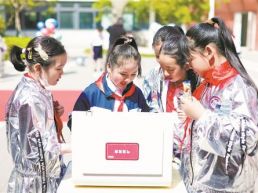 校园运动会放飞学生科创梦想