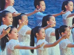 “童声里的中国”唱响20年