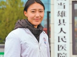 20年前“天路”照片里的女孩，长大了