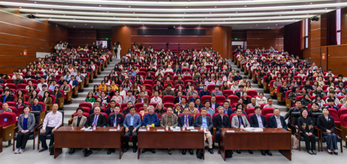 “跨文化传播视野下的文明互鉴”学术研讨会与会人员合影。河北大学新闻传播学院供图